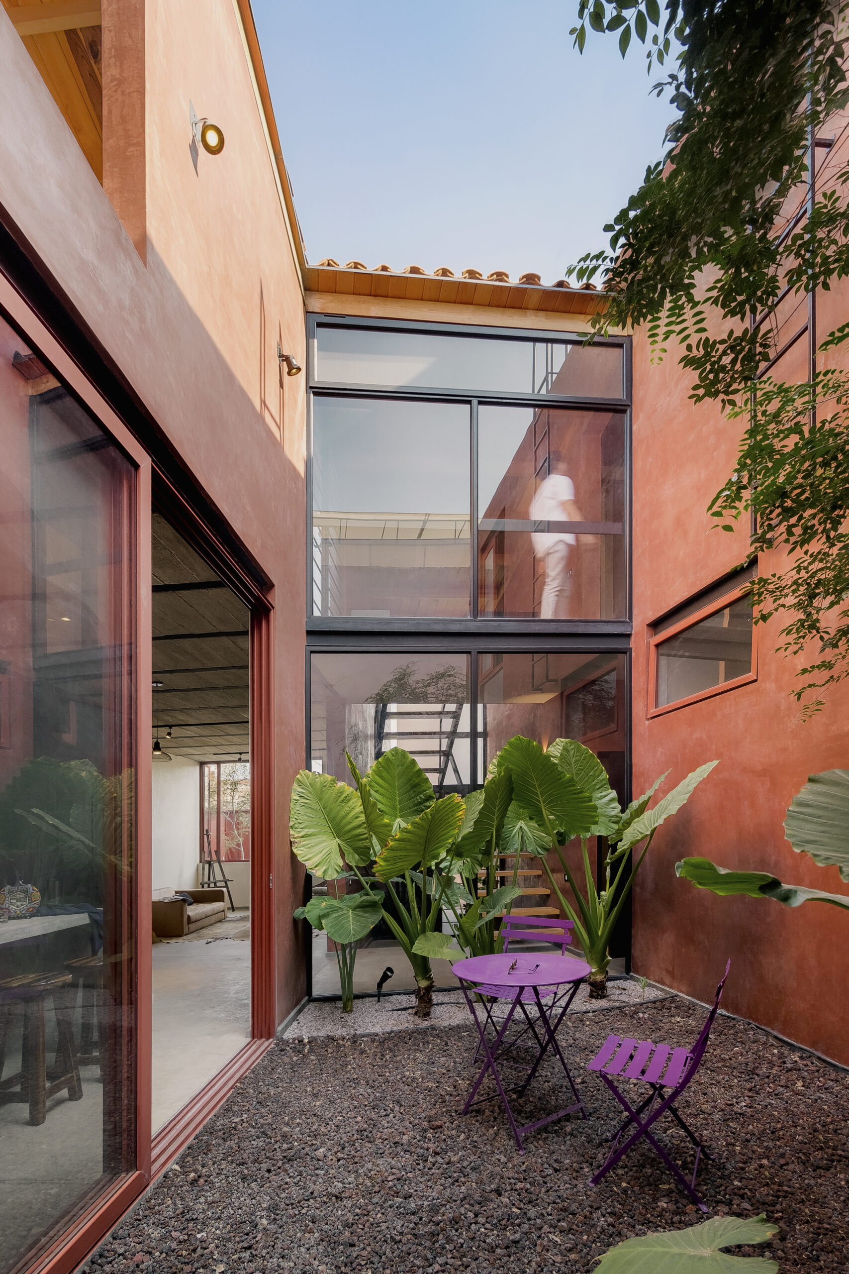 jdr - casa roja - imagen - vertical - 02