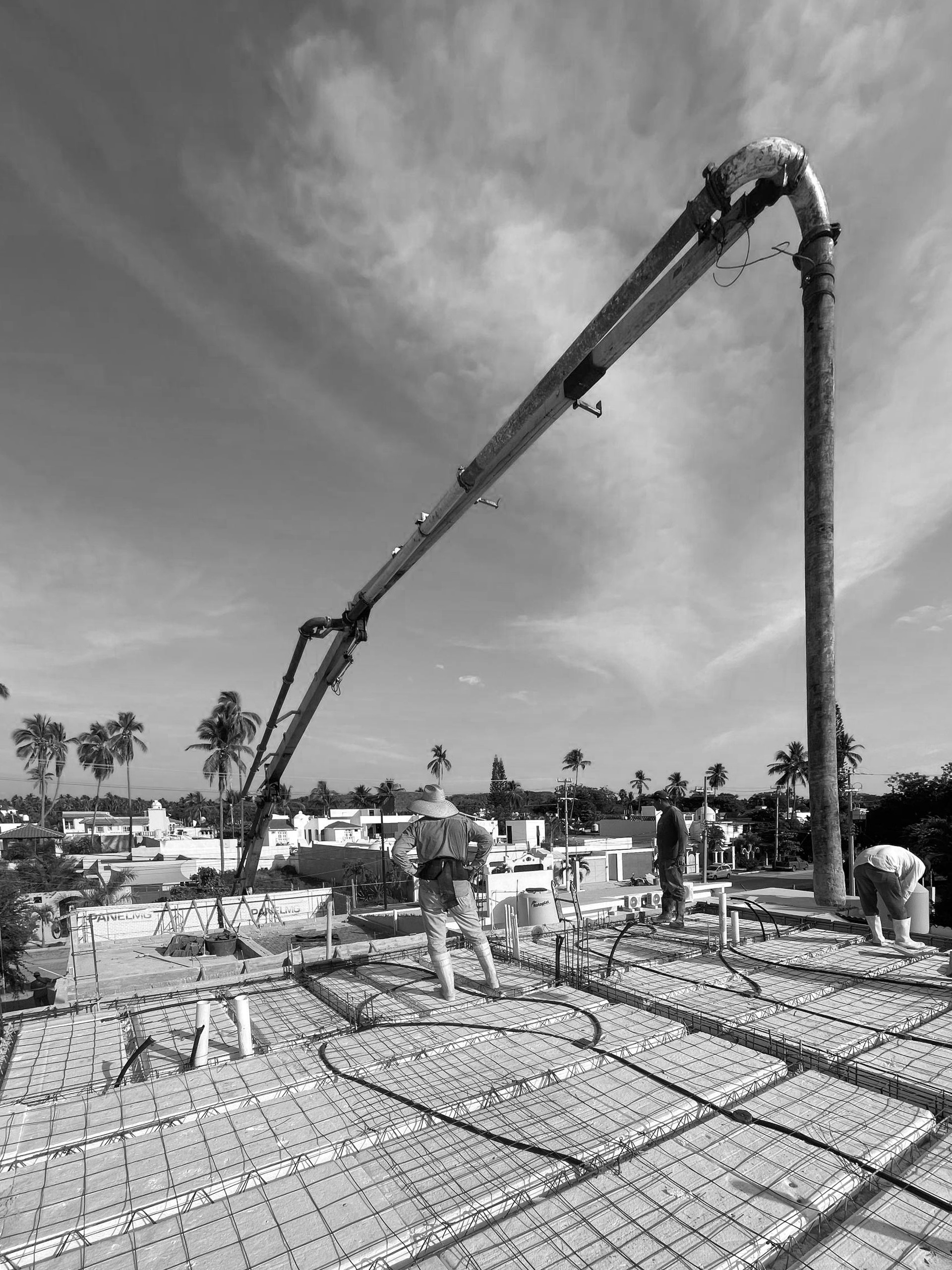 photo_5181585336767810523_w